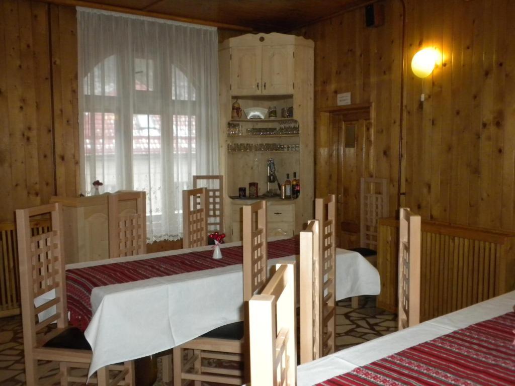 Rem'S Pension Rîşnov Eksteriør billede